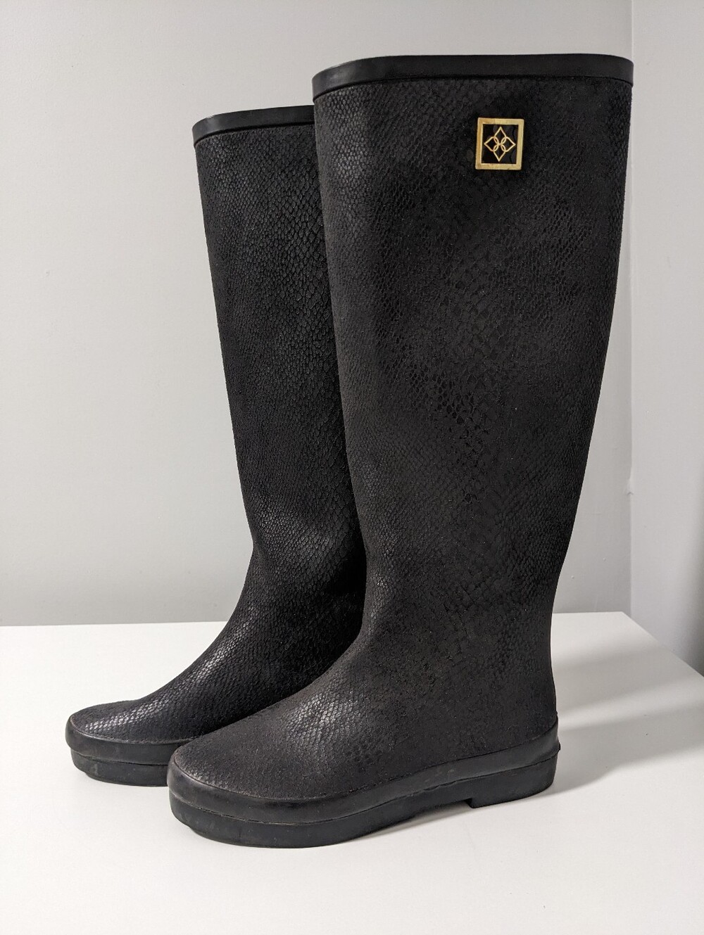 däv Snake Print Tall Rain Boots | Black | Size 6